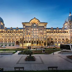 Courtyard By Marriott فندق